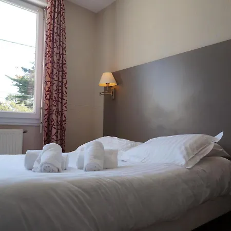 Et Le Marina Baie De La Baule 2* Порнише