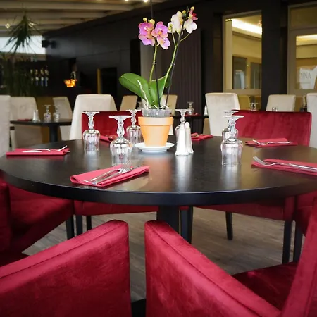 Et Le Marina Baie De La Baule 2* Порнише